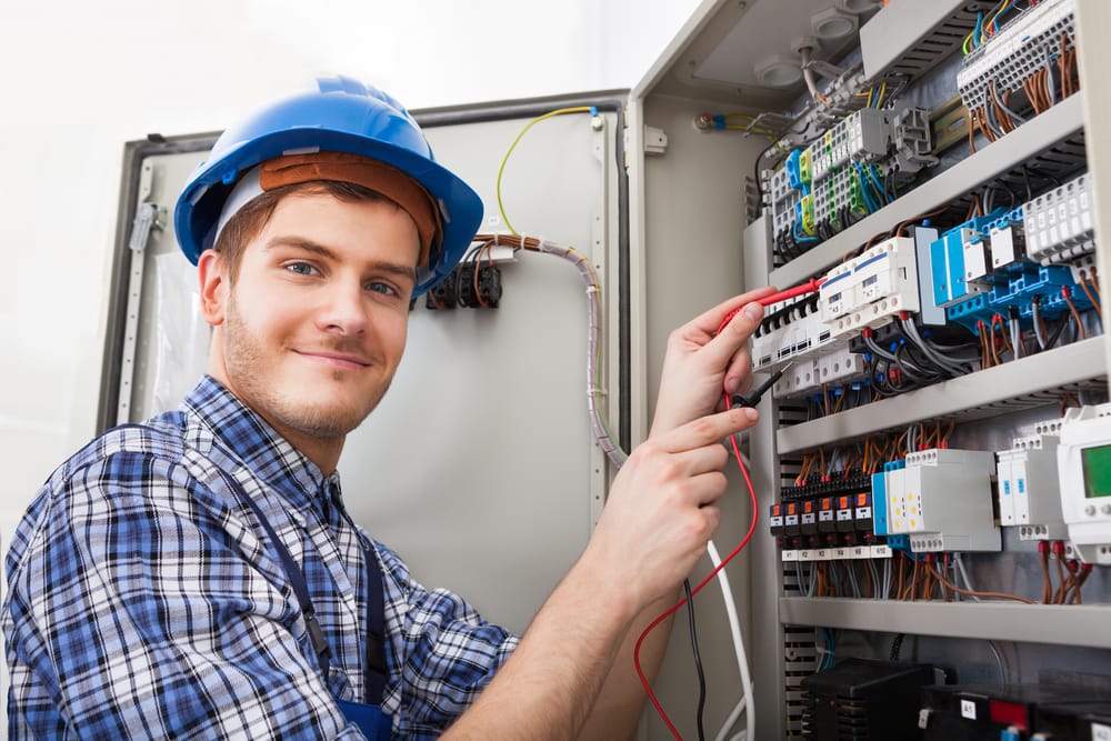 Wie der Elektriker Notdienst in der Nähe Ihre elektrotechnischen Anforderungen erfüllt