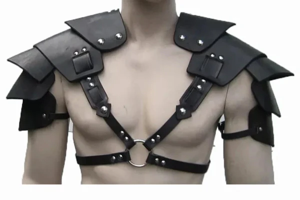 Entdecke kreative Burning Man Outfits von Venga Store für dein legendäres Playa-Erlebnis